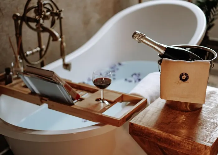 Dom Hany Hegerovej * Hurbanovo